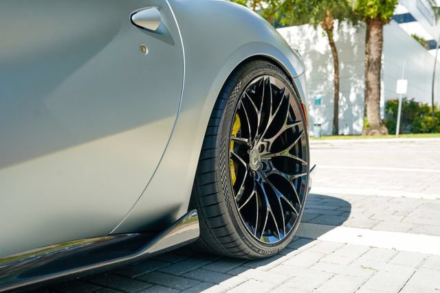 Used 2018 Ferrari 812 Superfast RWD image 40