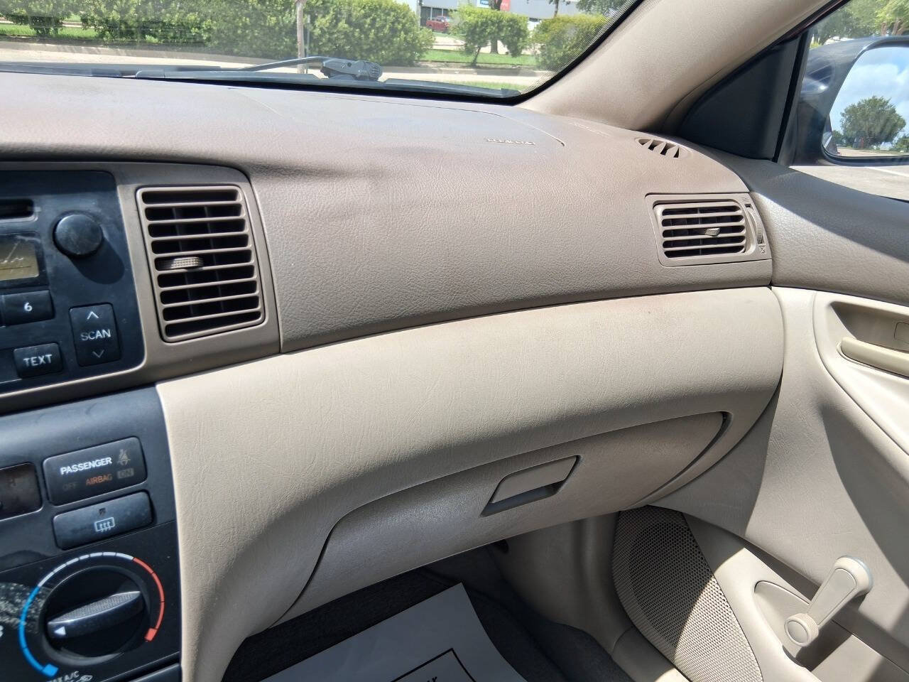 Used 2005 Toyota Corolla CE FWD image 22