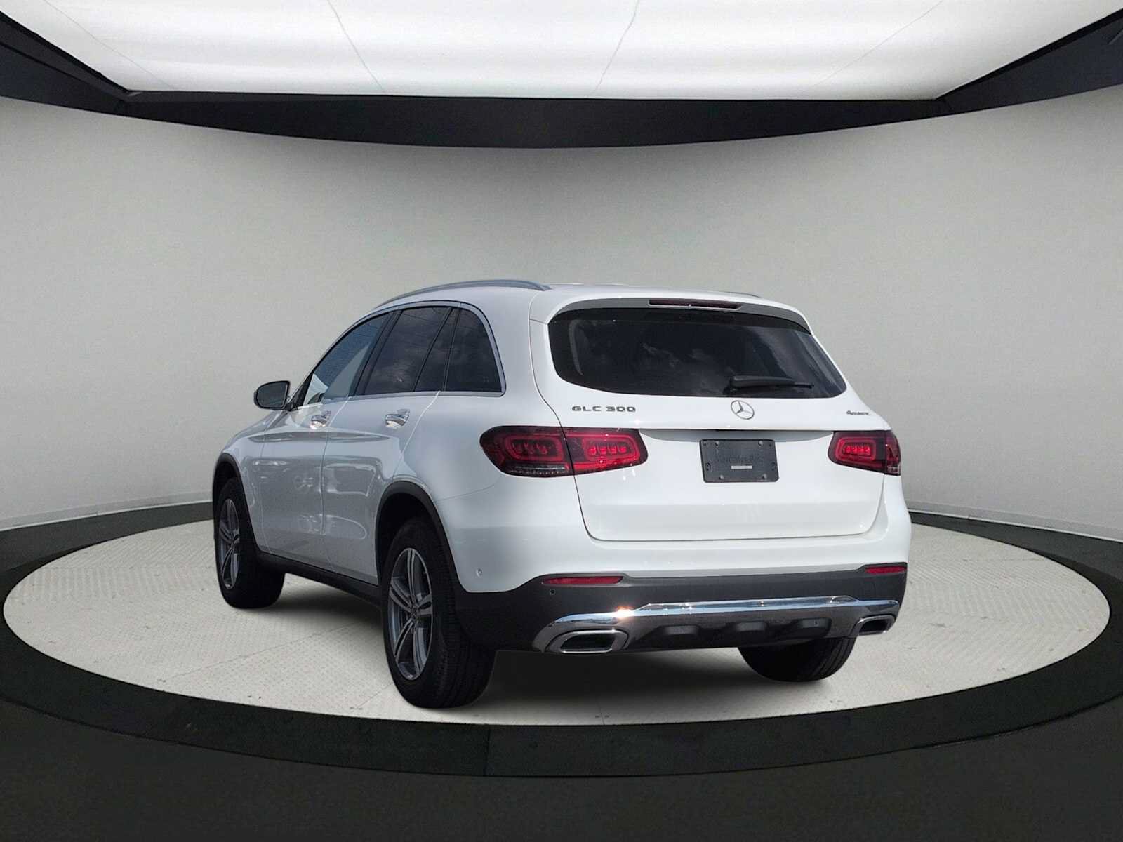 Used 2021 Mercedes-Benz GLC 300 4MATIC image 6
