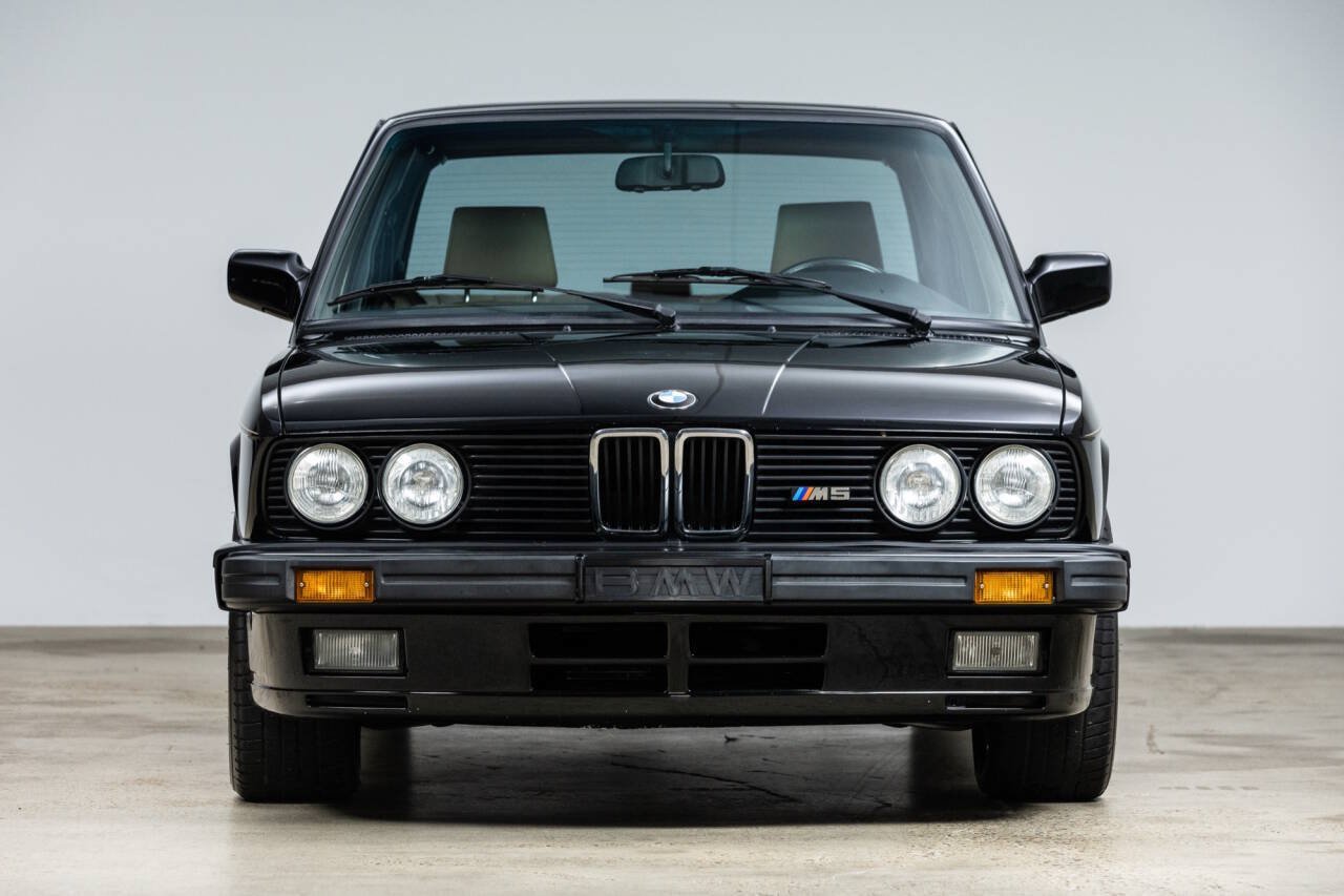 Used 1988 BMW M5 RWD image 2