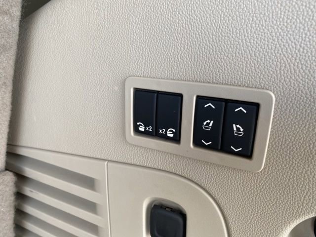 Used 2017 GMC Yukon Denali w/ Open Road Package image 12