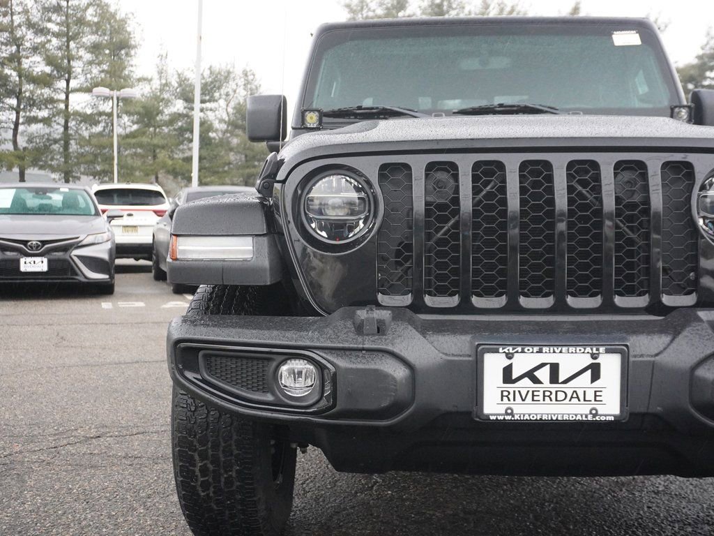 Used 2022 Jeep Gladiator Sport image 10