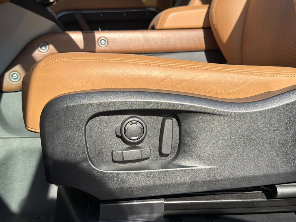 Used 2023 Land Rover Defender 110 S AWD/4WD image 20