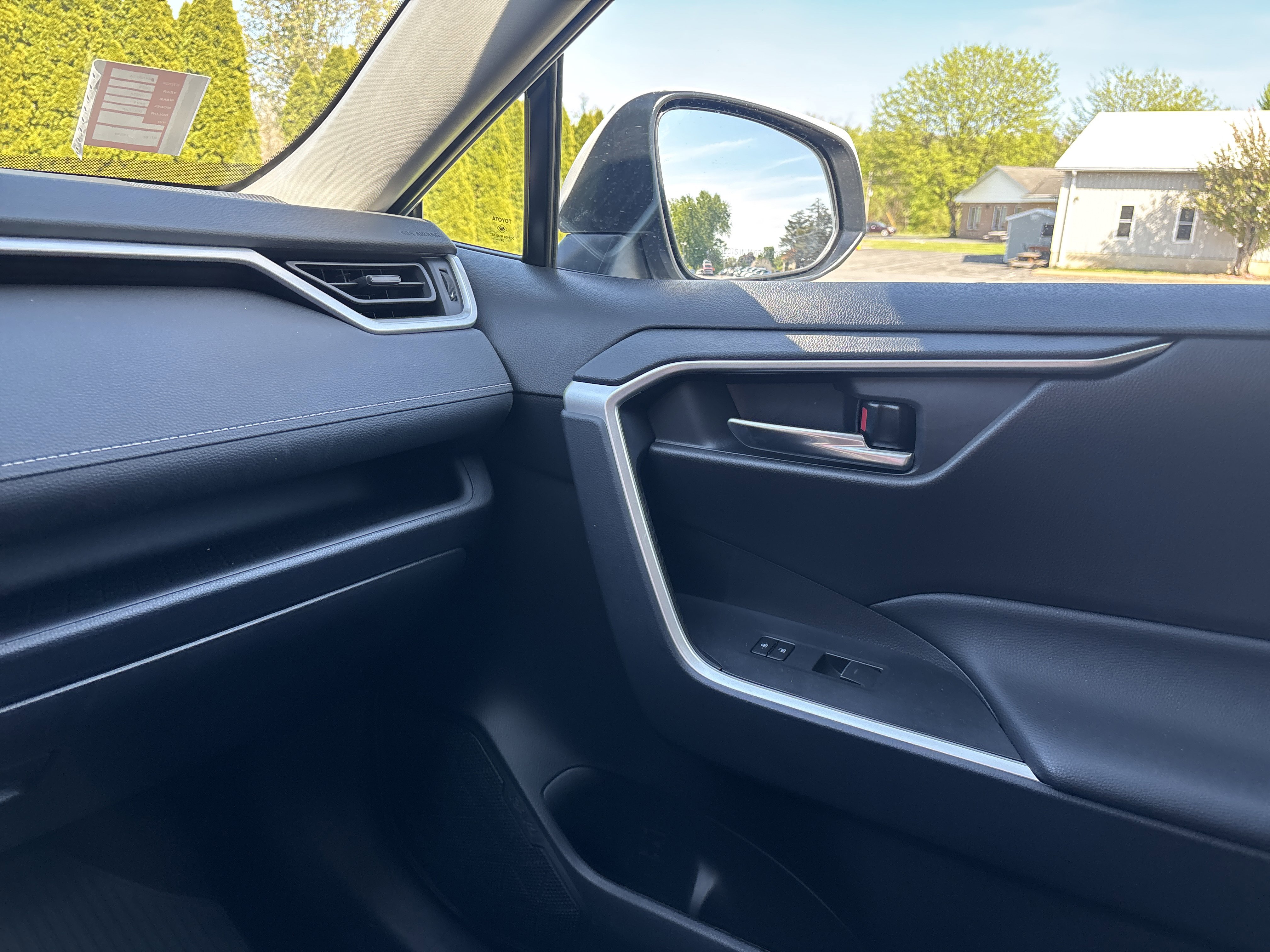 Certified 2025 Toyota RAV4 XLE AWD/4WD image 22