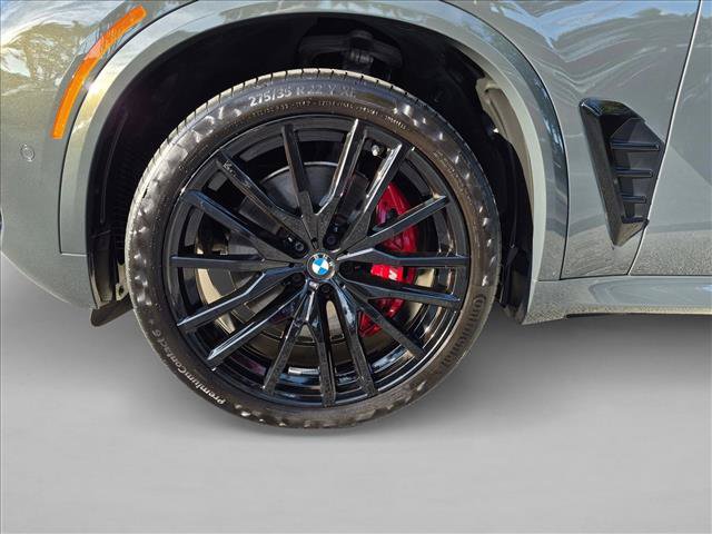 Used 2024 BMW X5 M60i AWD/4WD image 25