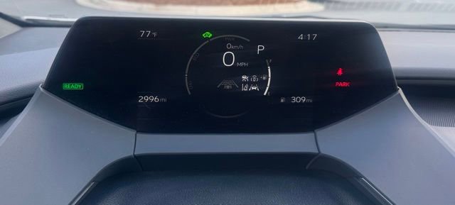 Used 2025 Toyota Prius XLE FWD image 5