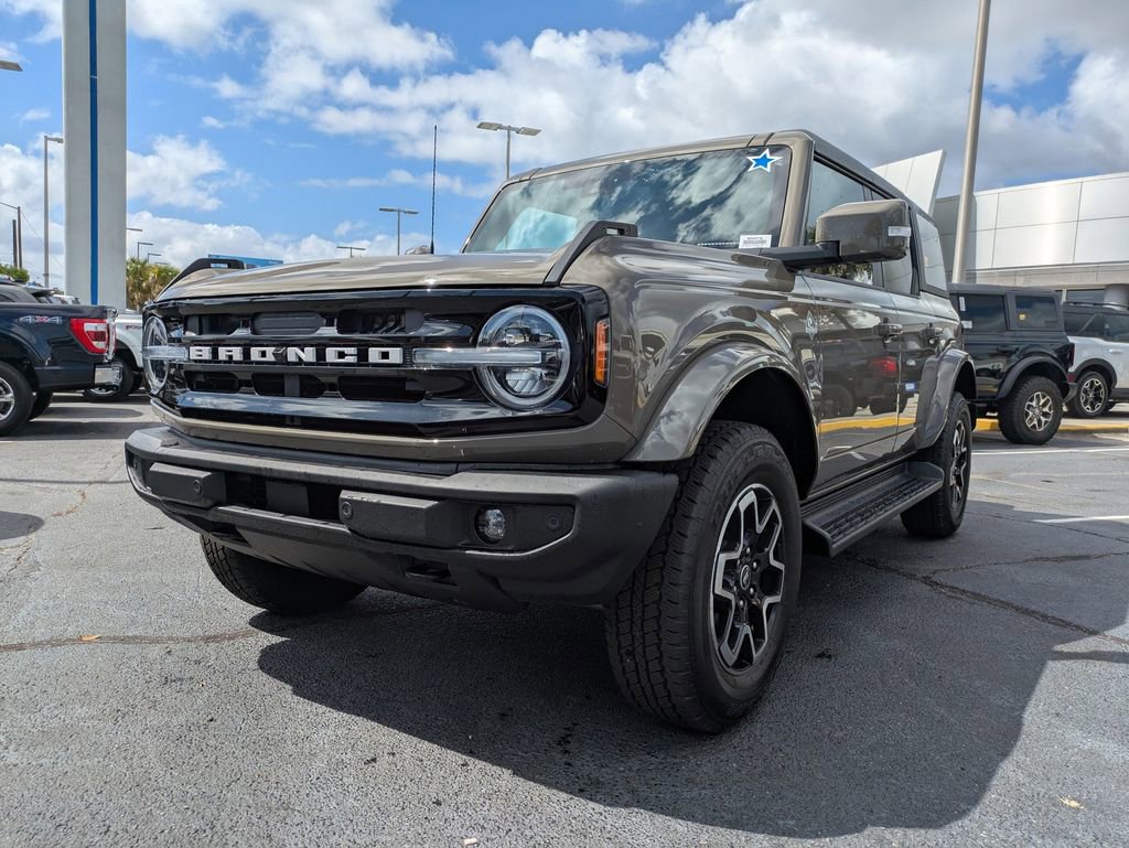 New 2025 Ford Bronco Outer Banks image 8