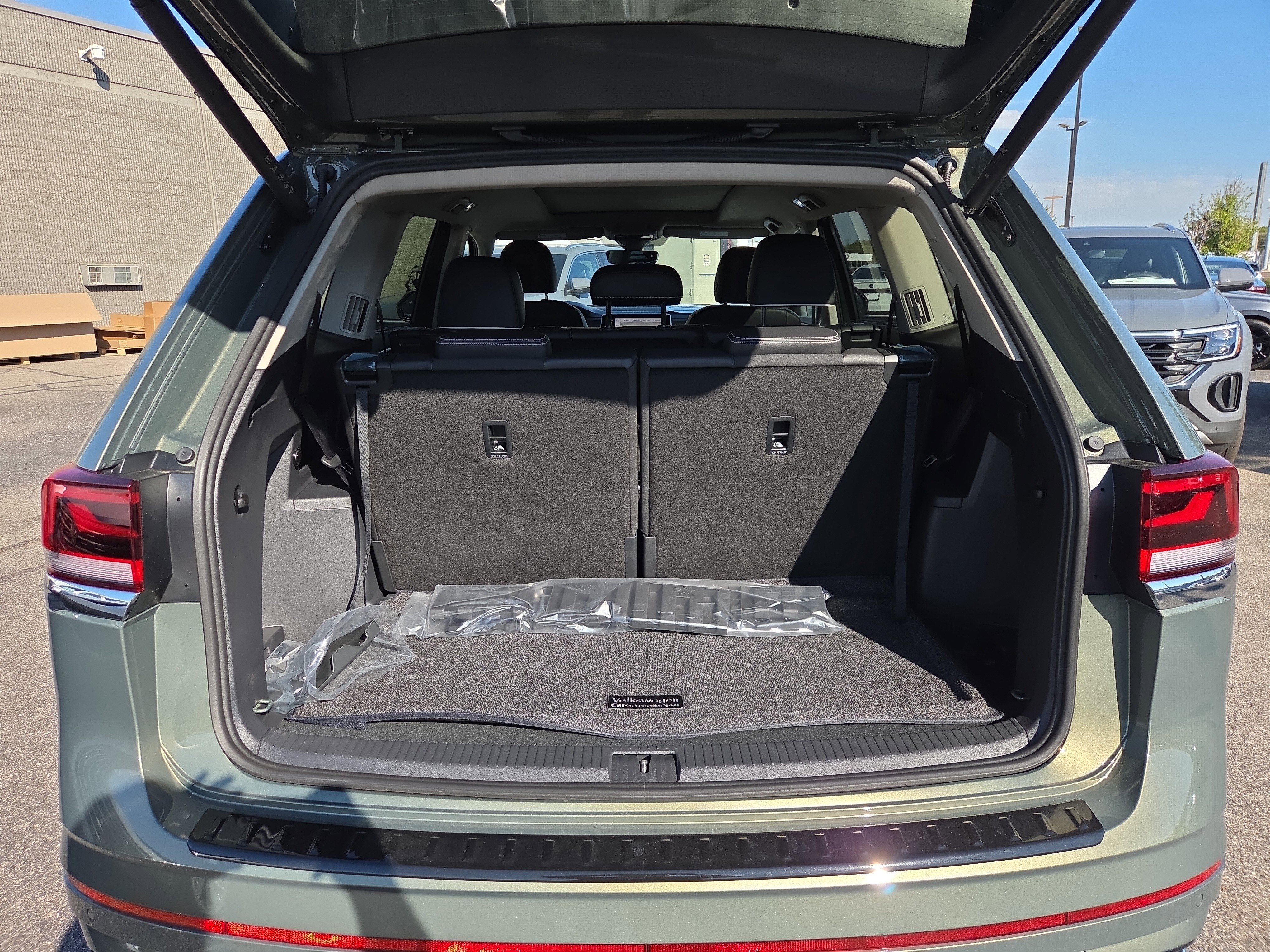 New 2026 Volkswagen Atlas SEL Premium R-Line image 7