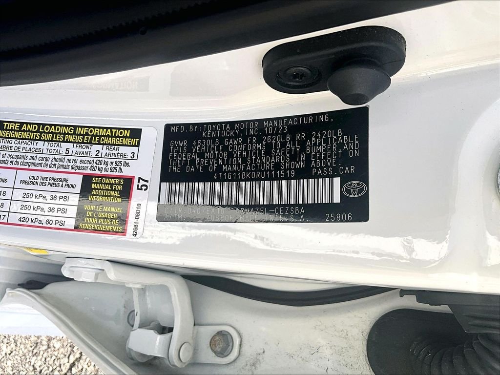 Used 2024 Toyota Camry SE AWD/4WD image 35