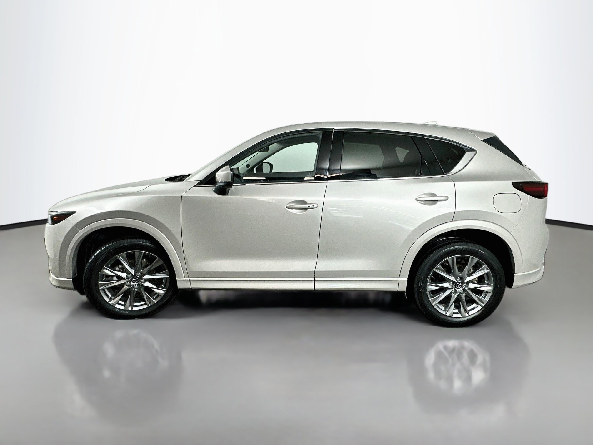 Used 2025 MAZDA CX-5 AWD 2.5 S w/ Premium Plus Pkg image 4