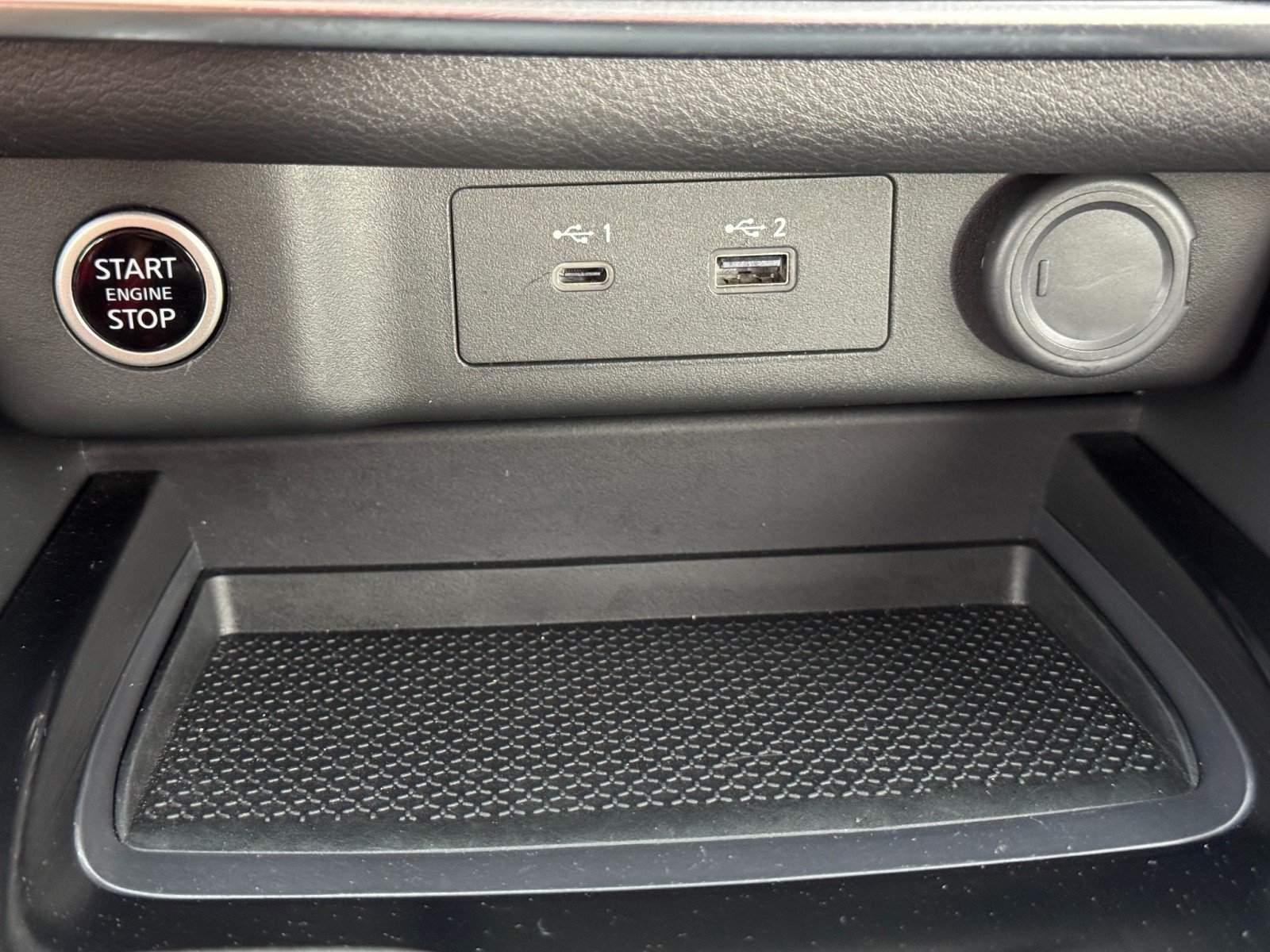 Used 2023 Nissan Rogue SV FWD image 25