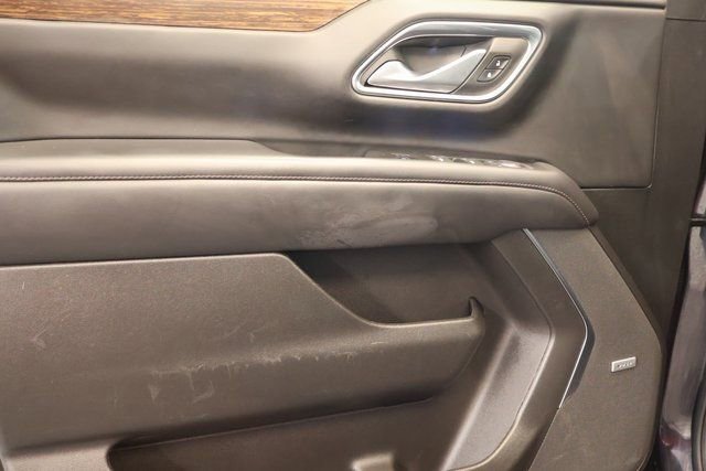 Used 2022 Chevrolet Suburban High Country w/ Premium Package image 9