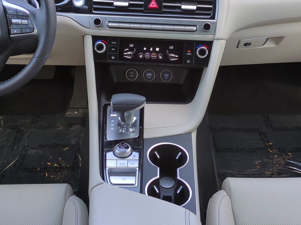 Used 2026 Genesis G70 2.5T image 20