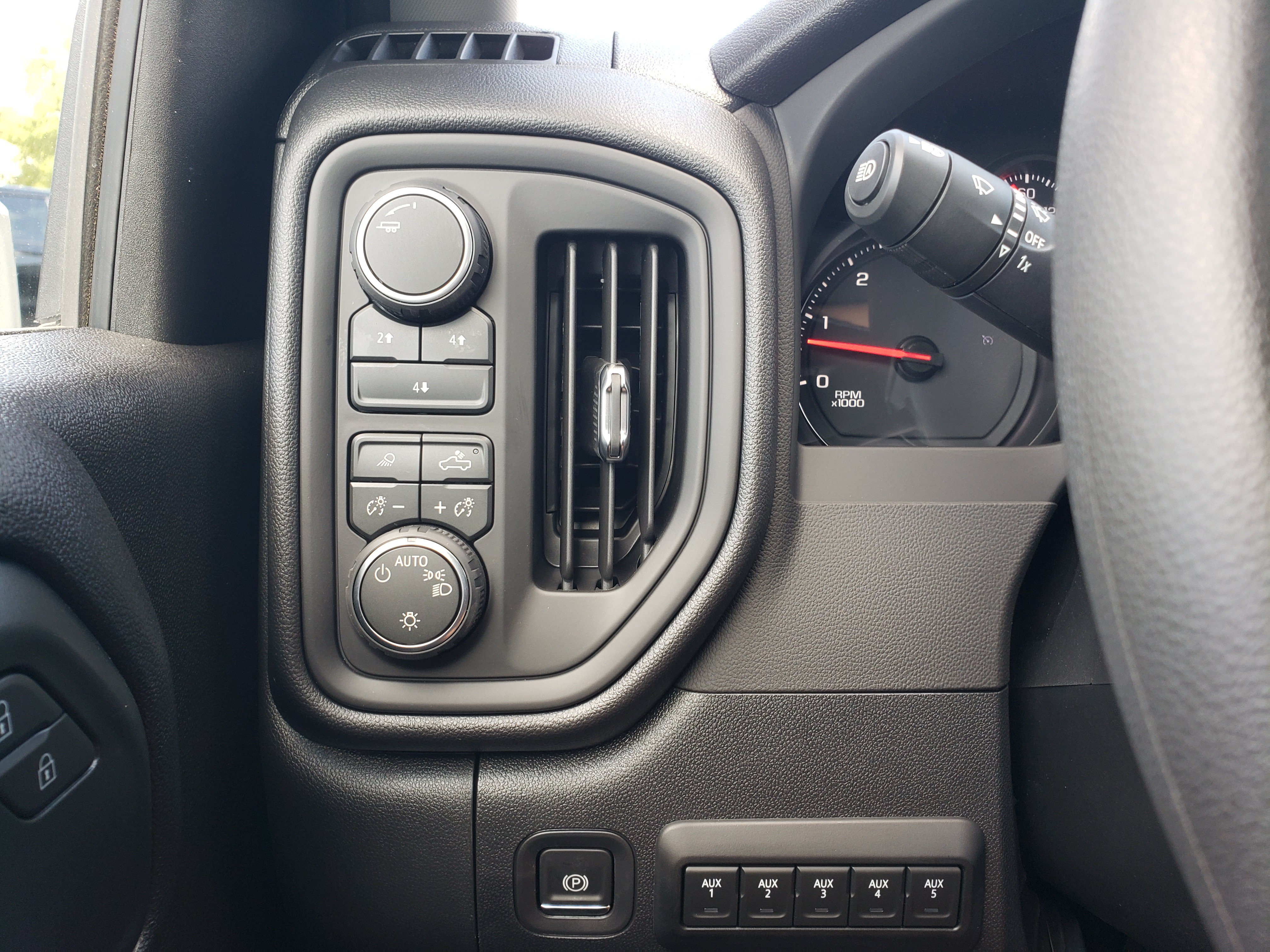 New 2026 Chevrolet Silverado 3500 W/T w/ WT Convenience Package AWD/4WD image 15