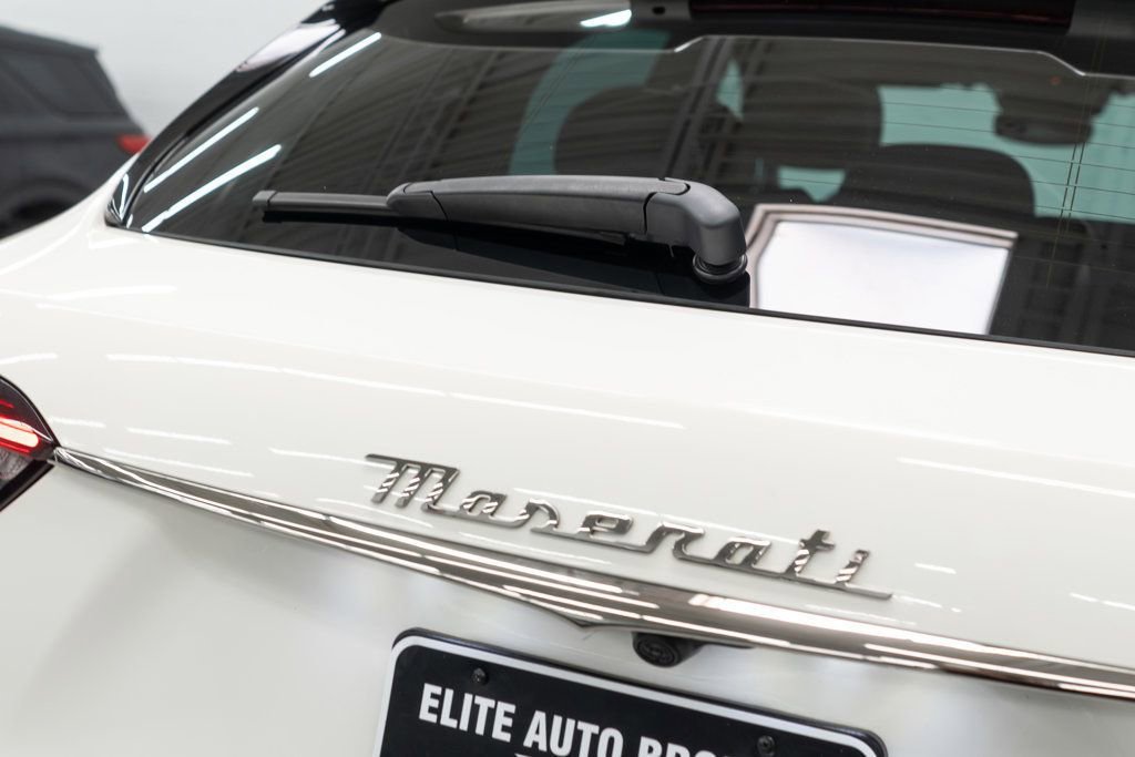 Used 2022 Maserati Levante GT AWD/4WD image 47