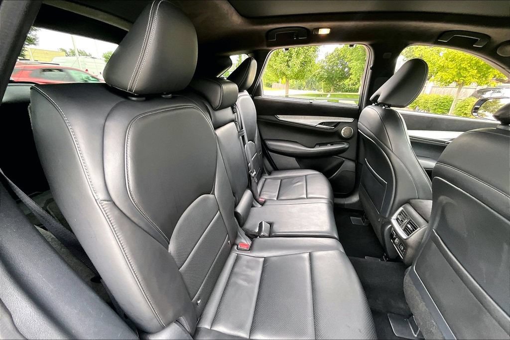 Certified 2019 INFINITI QX50 Essential w/ Sensory Package AWD/4WD image 30