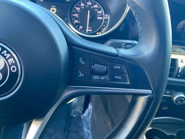 Used 2017 Alfa Romeo Giulia AWD w/ Sport Appearance Package image 20
