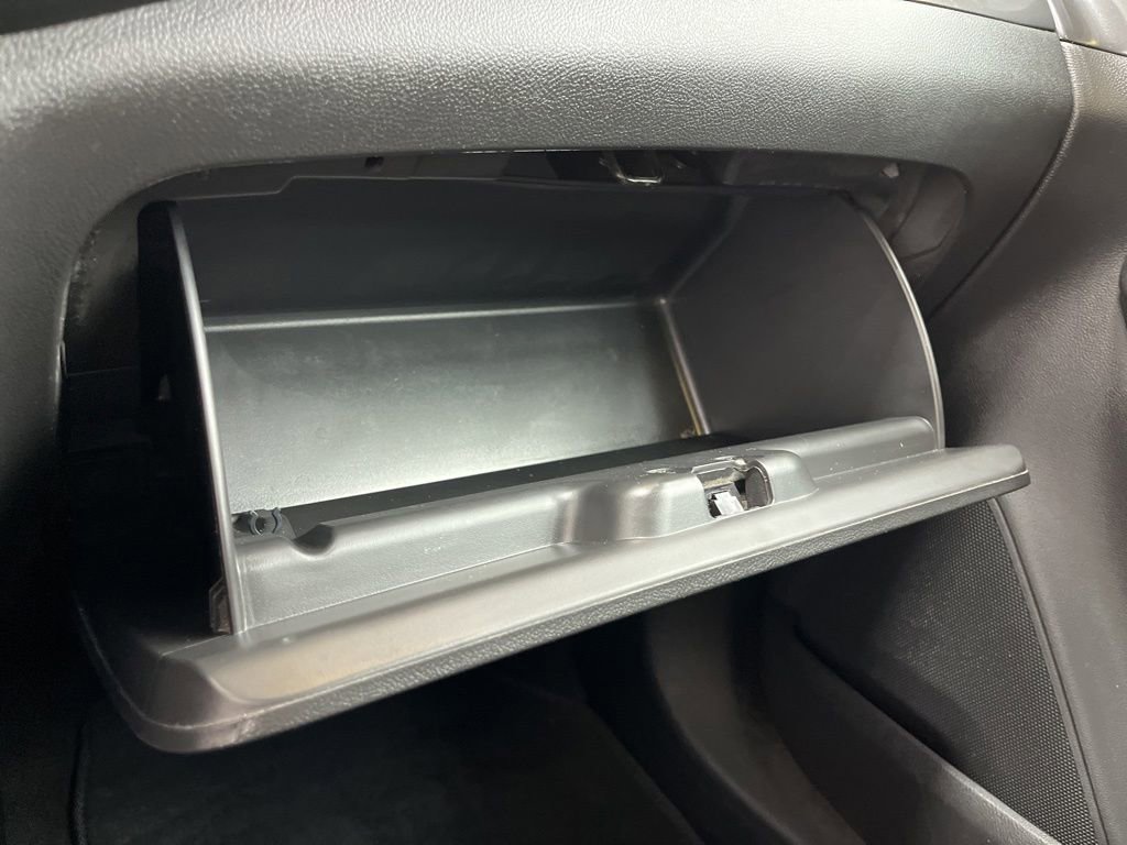 Used 2019 Buick Encore Sport Touring FWD image 26