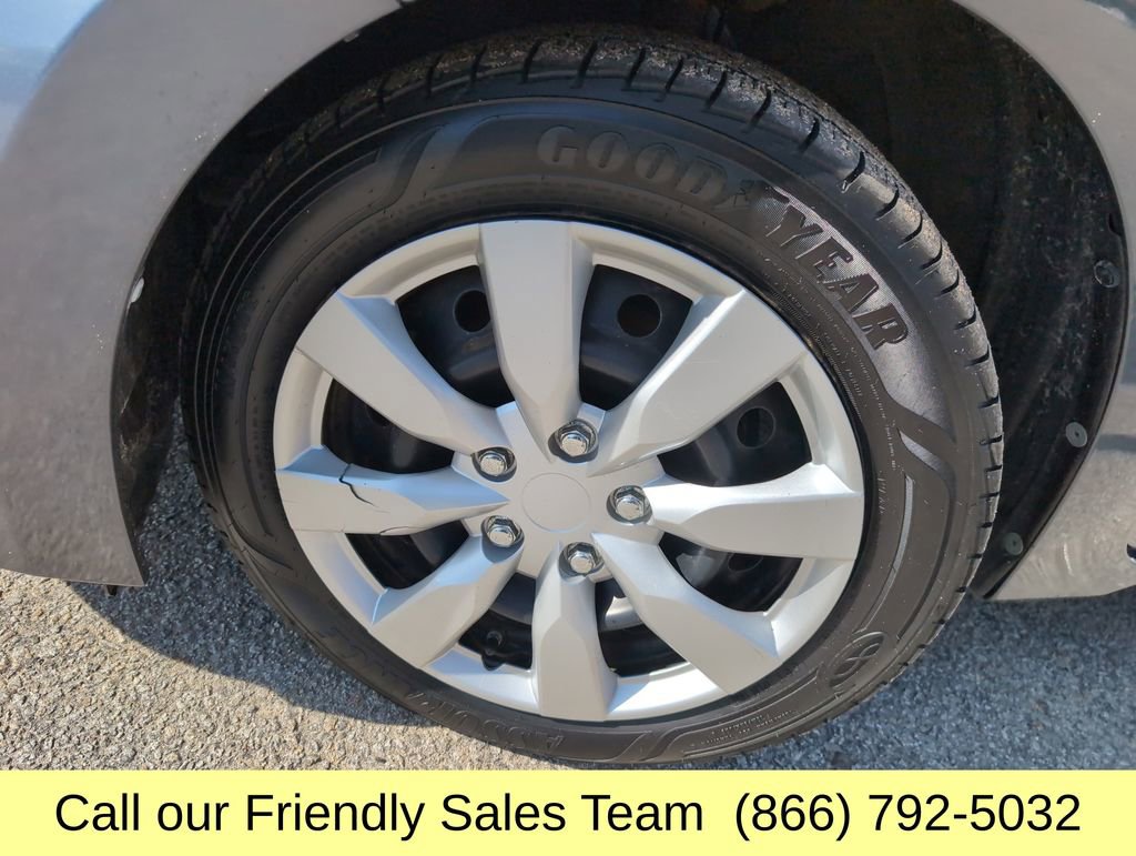 Used 2016 Toyota Corolla LE image 26