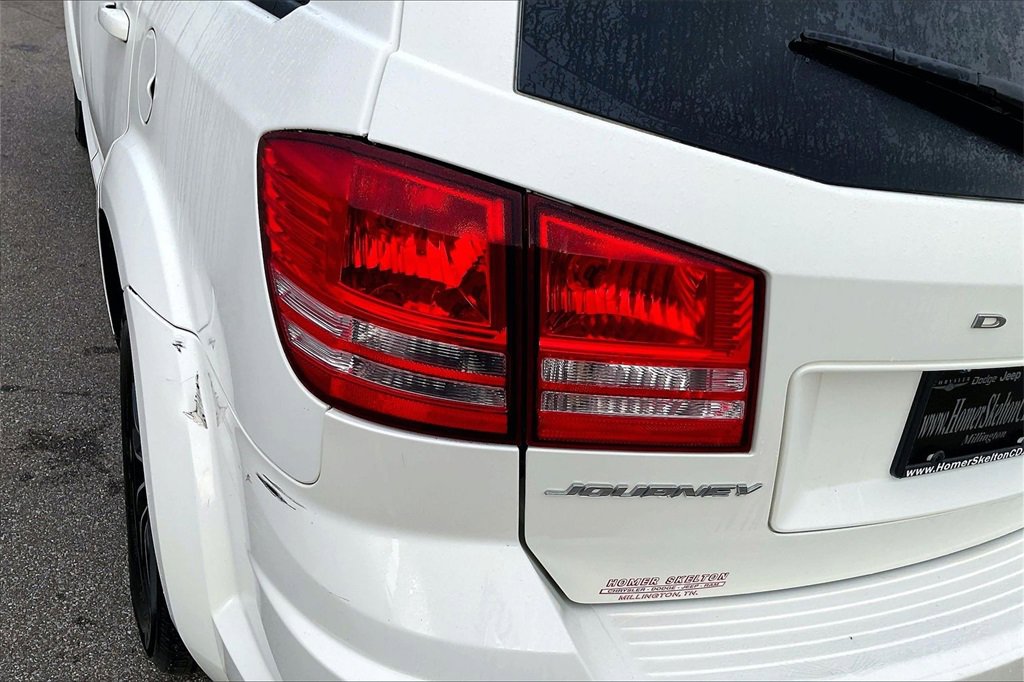 Used 2018 Dodge Journey SE w/ Blacktop Package image 28