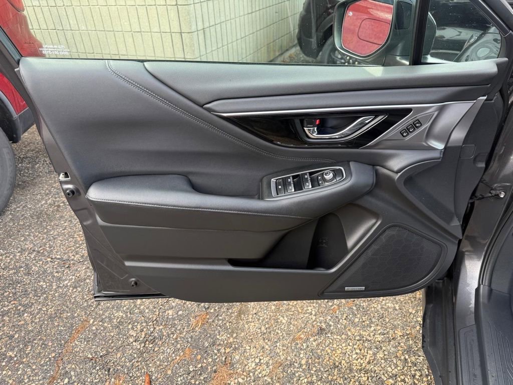 Used 2025 Subaru Outback Limited XT image 11