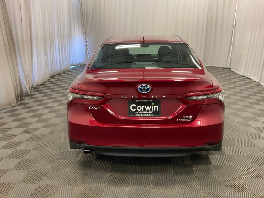 Used 2021 Toyota Camry XLE w/ Cold Weather Package FWD image 5
