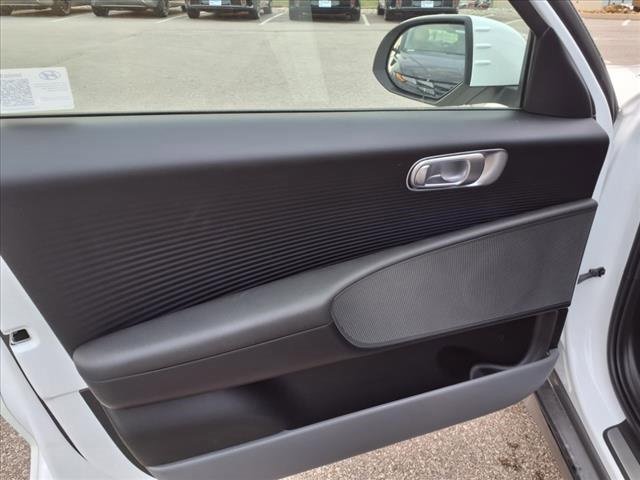 New 2025 Hyundai Ioniq 6 SEL image 9