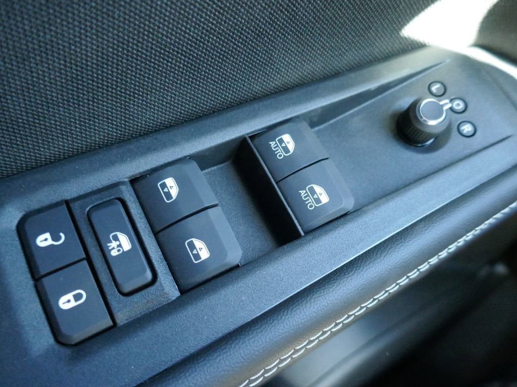 New 2026 Jeep Cherokee Laredo image 15