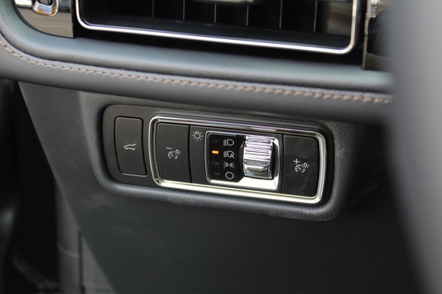 New 2026 Lincoln Aviator AWD image 20