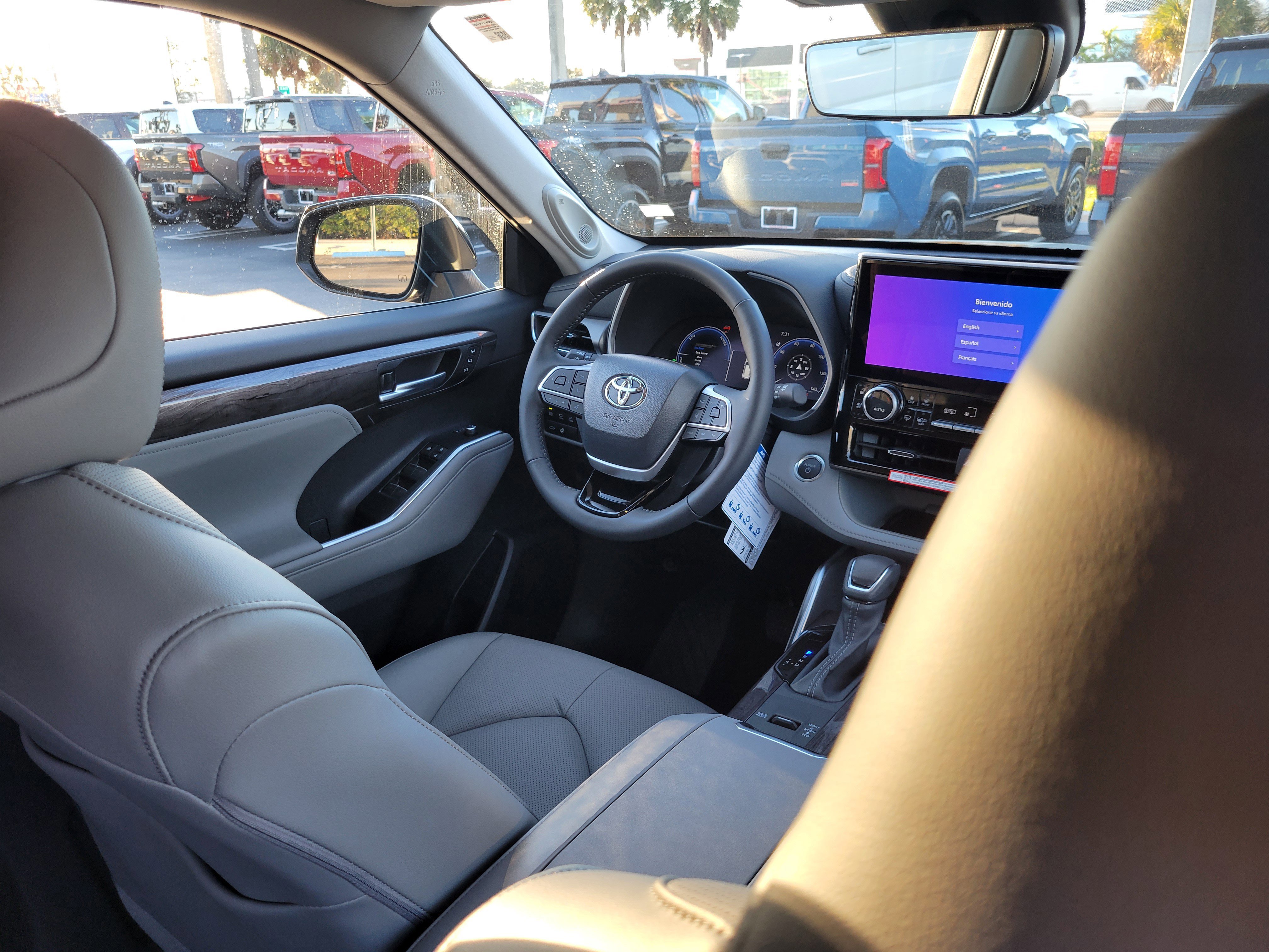 New 2026 Toyota Highlander Limited AWD/4WD image 15