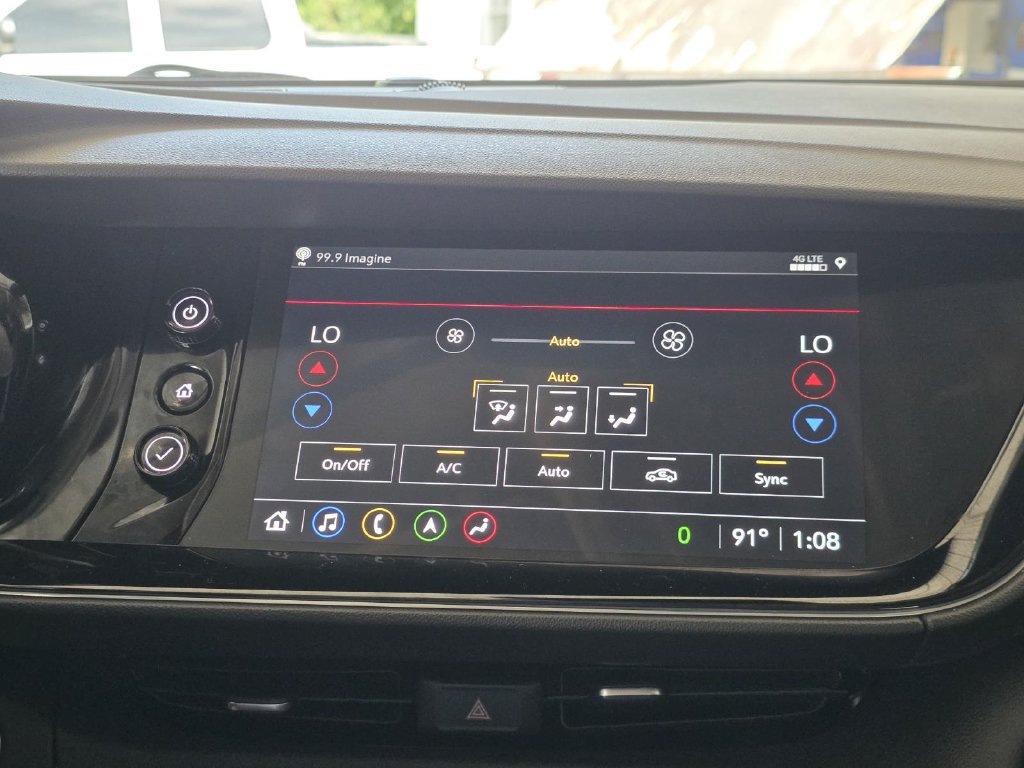 Used 2023 Buick Envision Avenir AWD/4WD image 28
