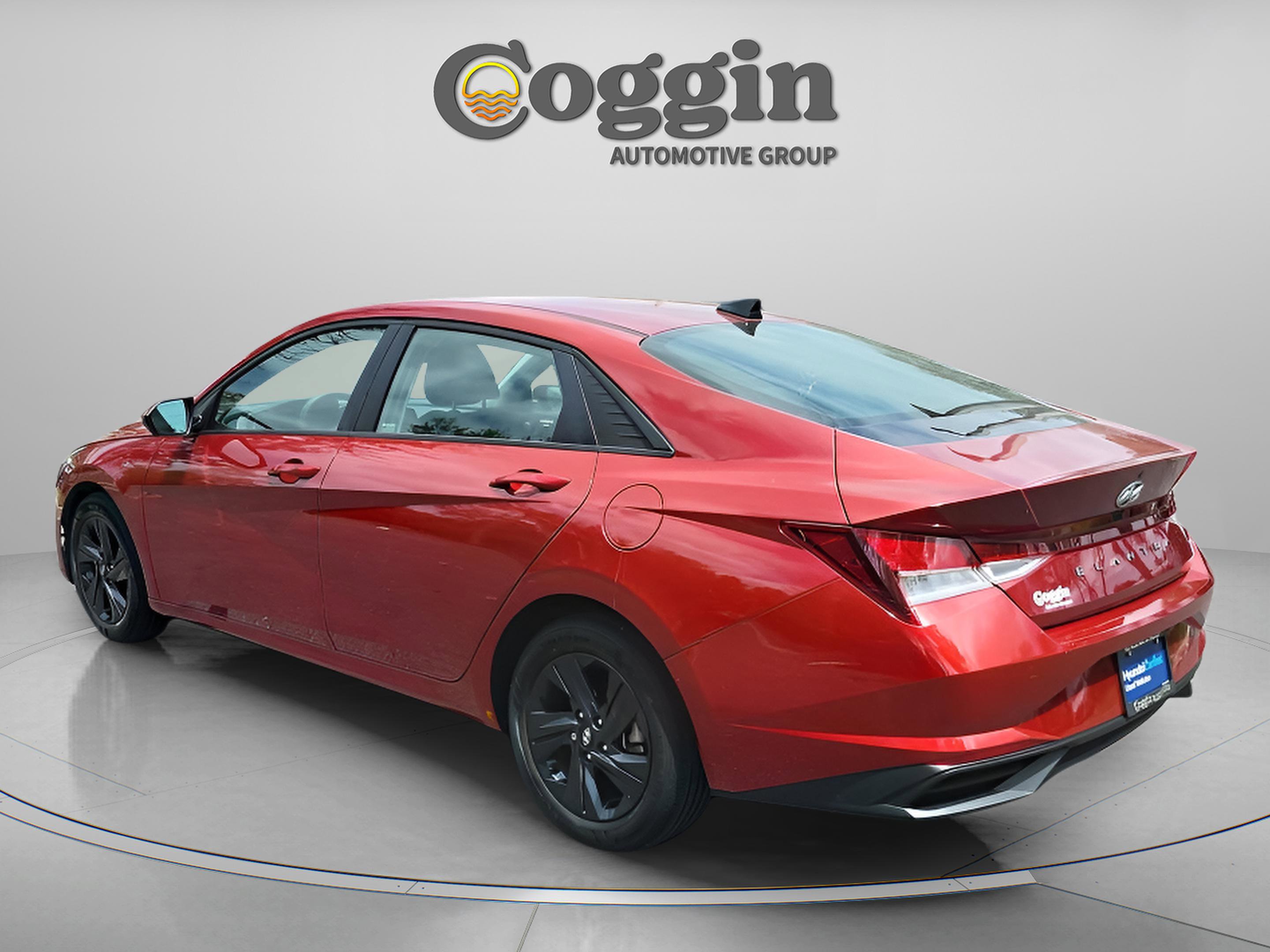 Certified 2023 Hyundai Elantra SEL FWD image 3