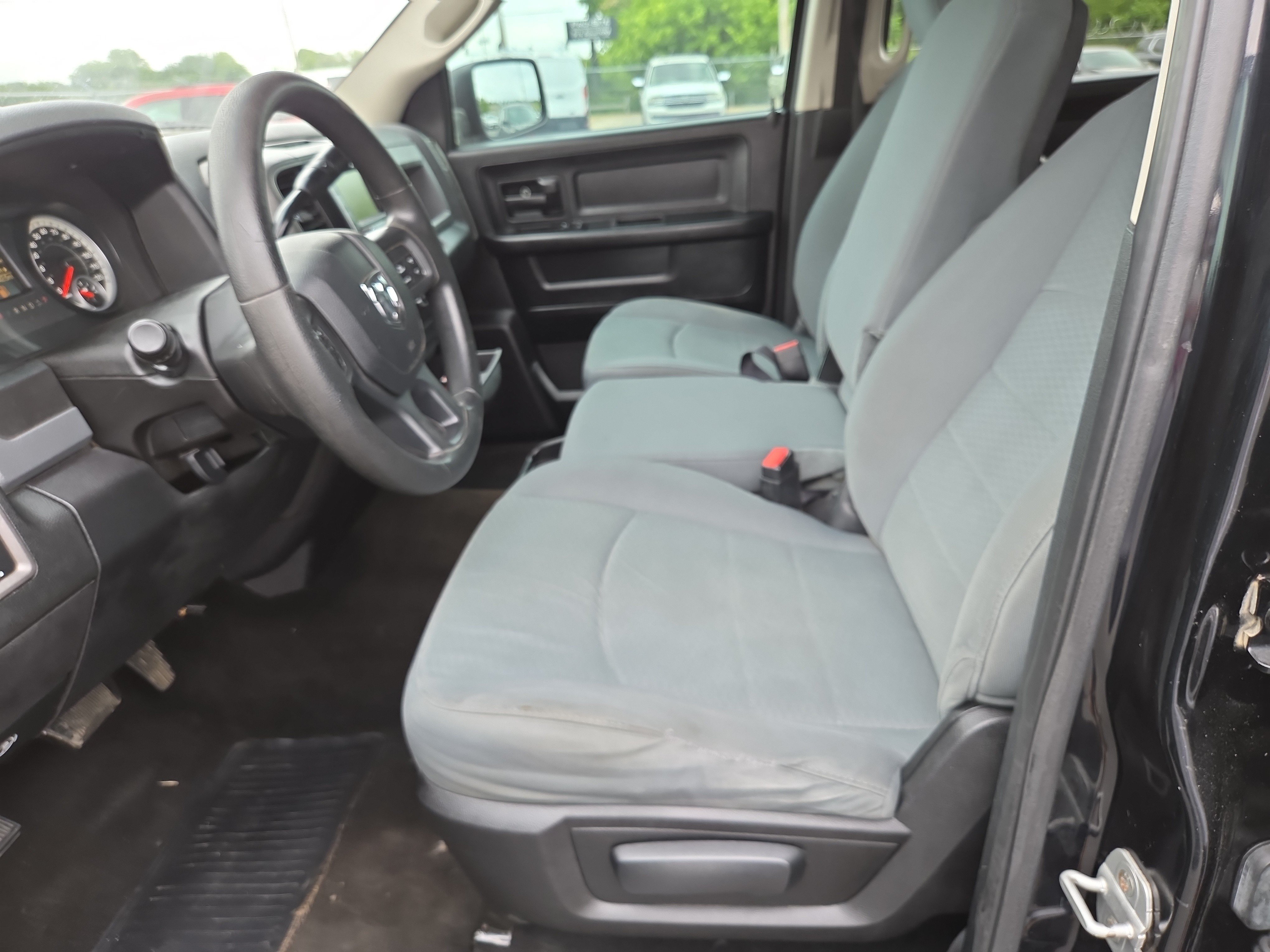 Used 2014 RAM 1500 Express w/ Black Ram 1500 Express Group RWD image 10