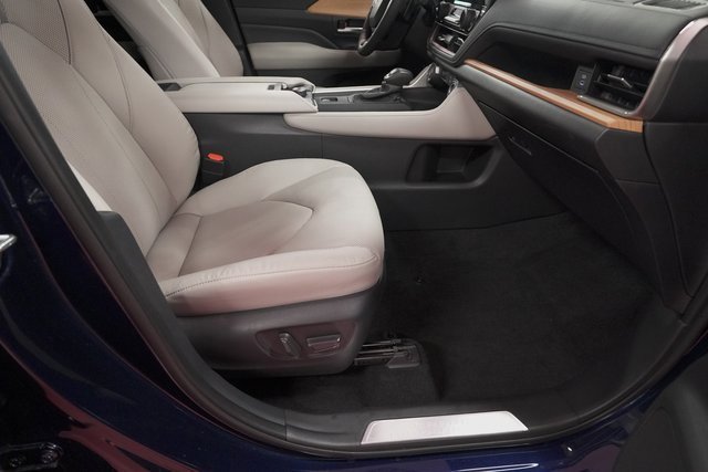 Used 2024 Toyota Grand Highlander Platinum image 33