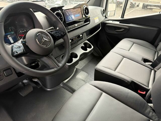 New 2026 Mercedes-Benz Sprinter 2500 image 10