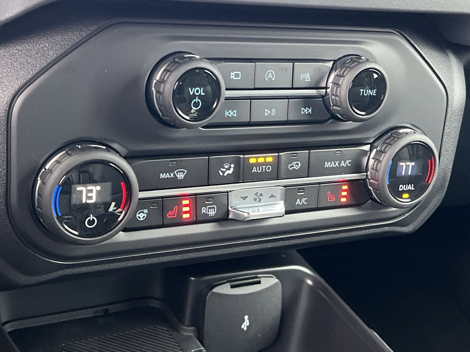 New 2025 Ford Bronco Outer Banks image 21