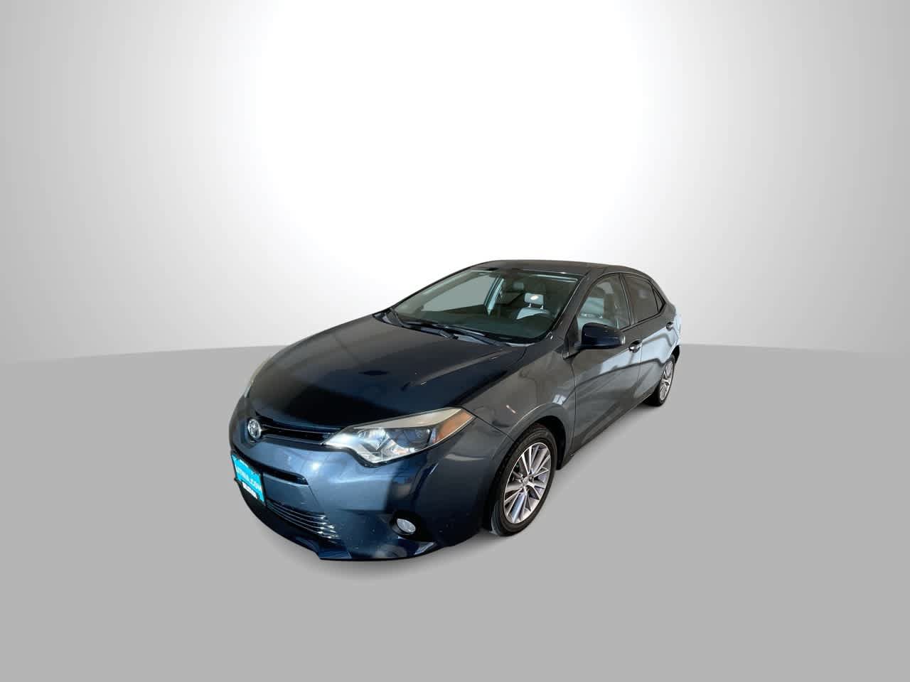 Used 2015 Toyota Corolla LE FWD image 4