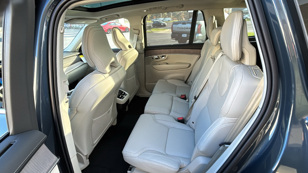 New 2027 Volvo XC90 B6 Ultra AWD/4WD image 10