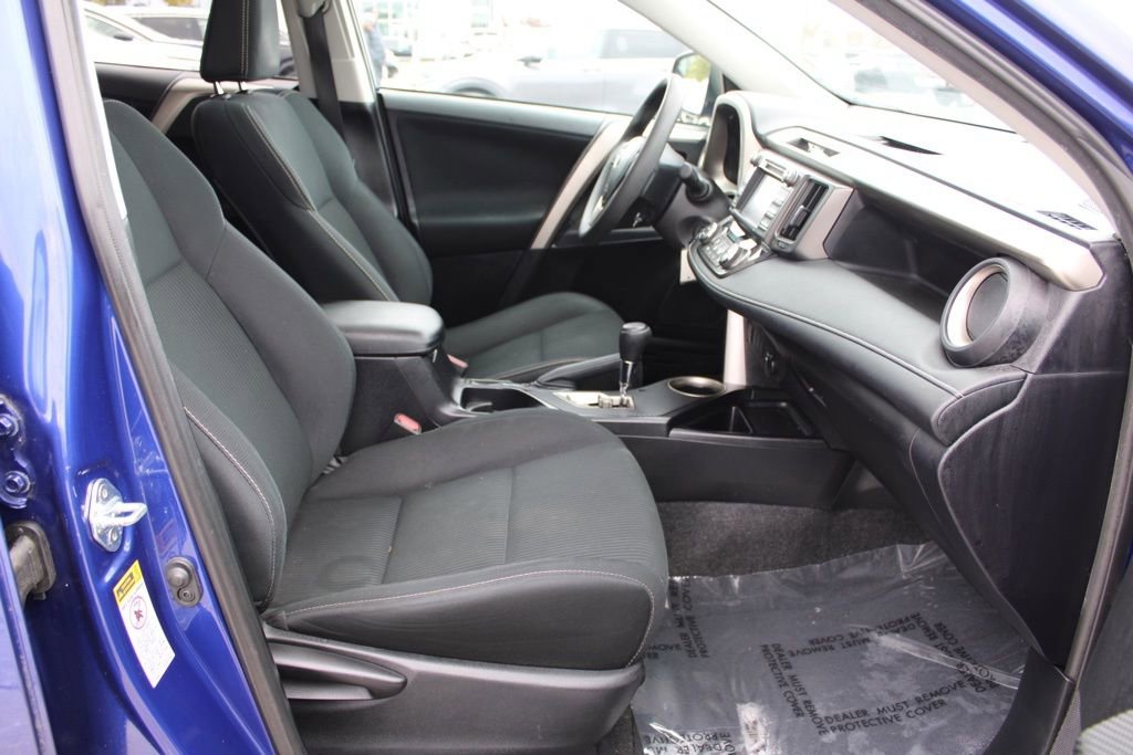 Used 2015 Toyota RAV4 XLE image 19