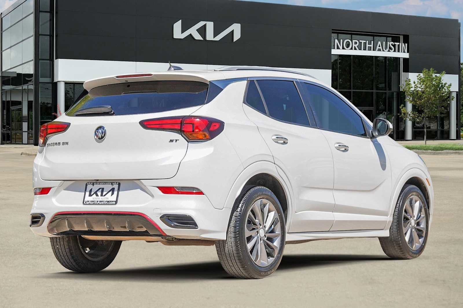 Used 2020 Buick Encore GX Preferred w/ Sport Touring Package image 6