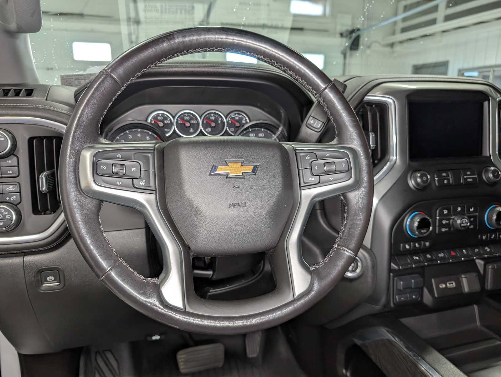 Certified 2021 Chevrolet Silverado 1500 LTZ w/ Z71 Off-Road Package AWD/4WD image 36