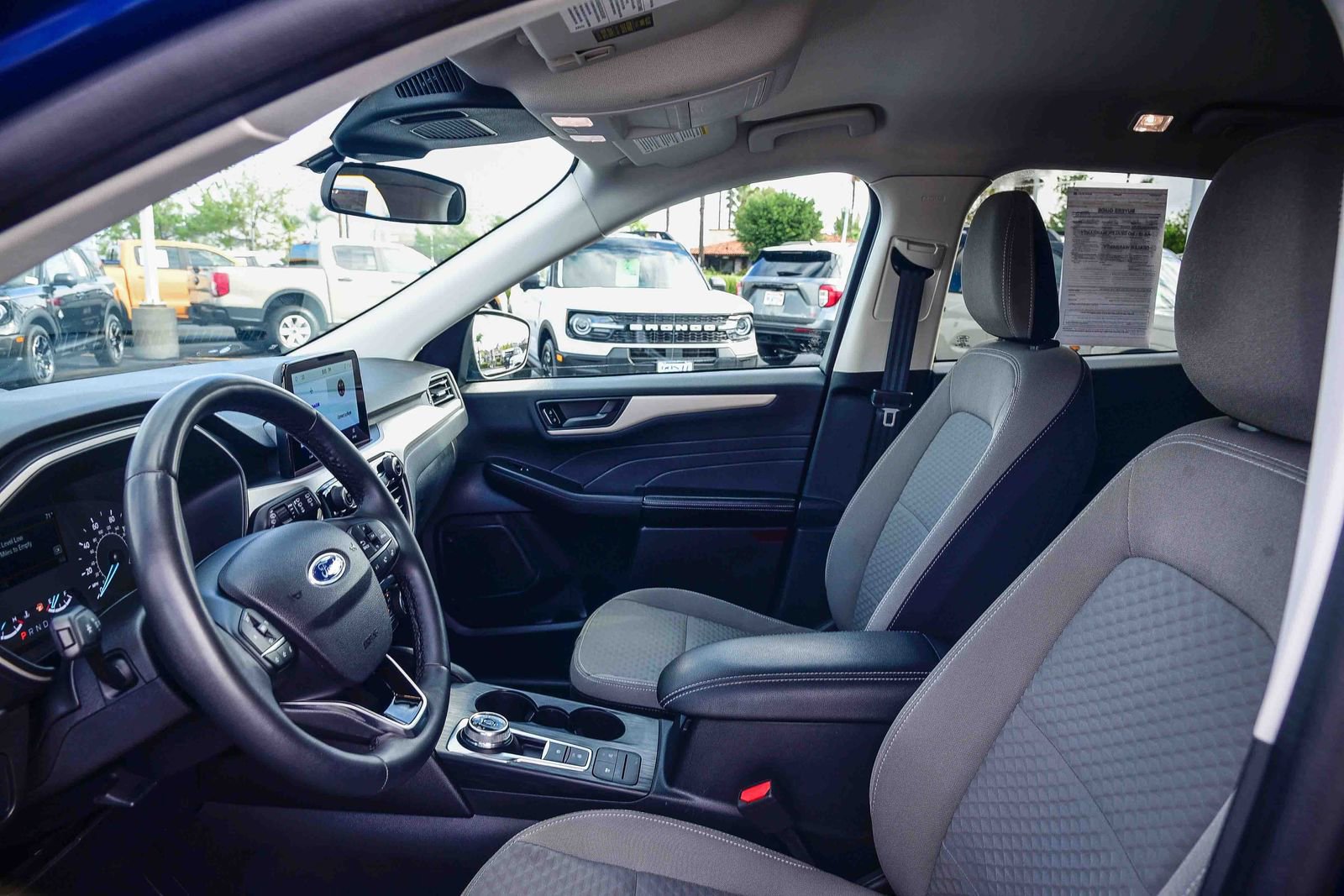 Certified 2022 Ford Escape SE w/ SE Sport Appearance Package image 18