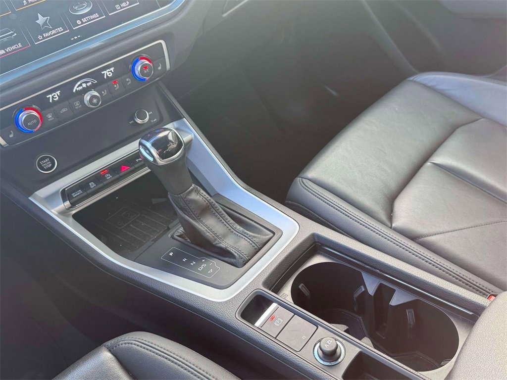 Used 2024 Audi Q3 2.0T Premium image 17