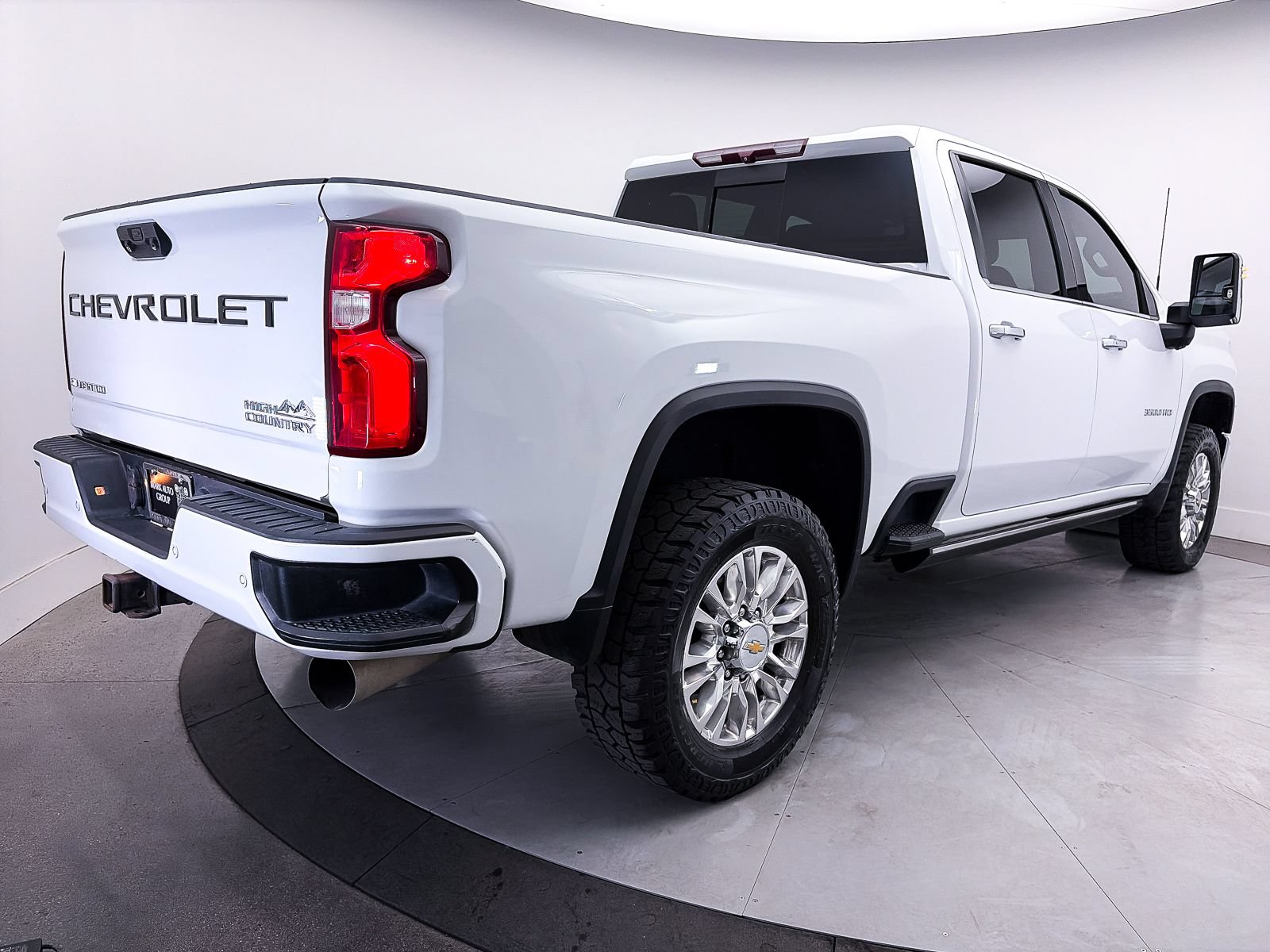 Used 2022 Chevrolet Silverado 3500 High Country w/ Safety Package II AWD/4WD image 21