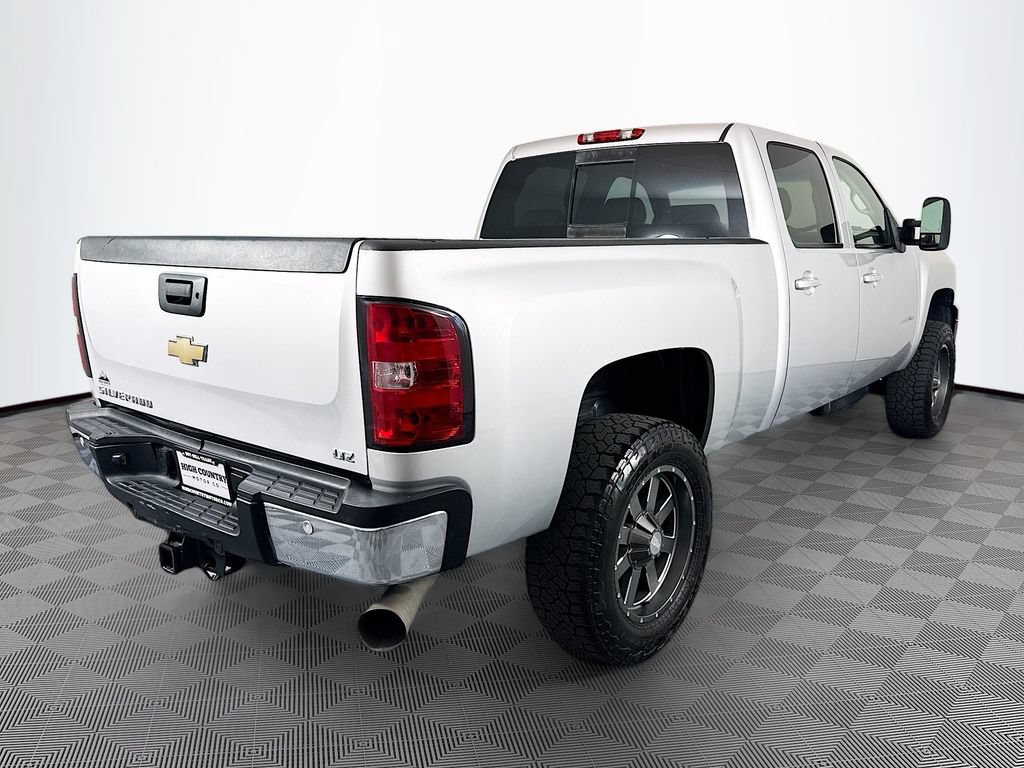 Used 2011 Chevrolet Silverado 2500 LTZ w/ LTZ Plus Package AWD/4WD image 7