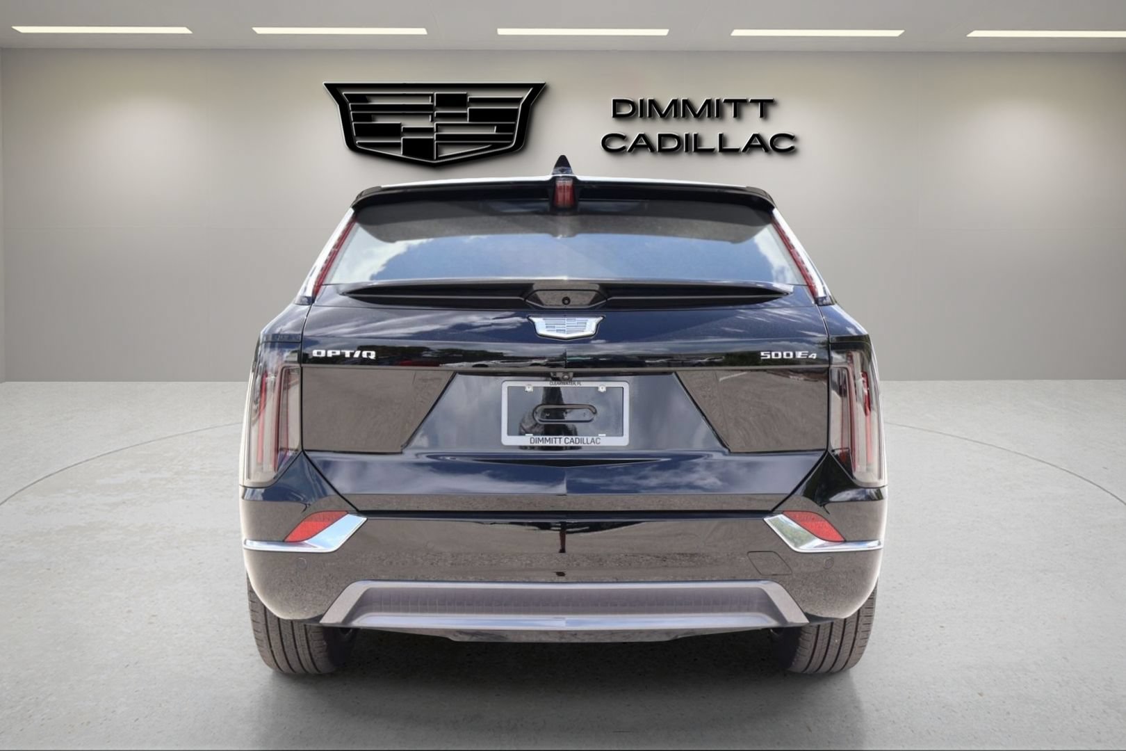 Certified 2025 Cadillac Optiq Luxury 2 w/ LPO, Floor Liner Package AWD/4WD image 6