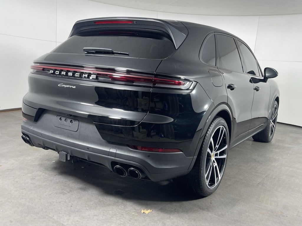 Certified 2024 Porsche Cayenne image 7