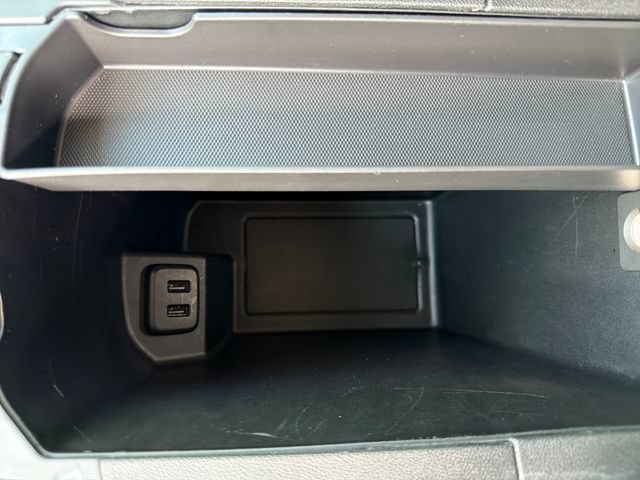 Used 2024 GMC Terrain SLT FWD image 24