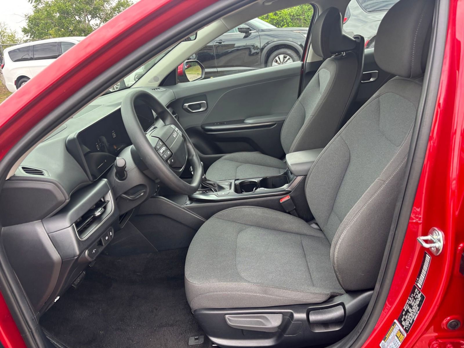 Used 2025 Kia K4 FWD image 25