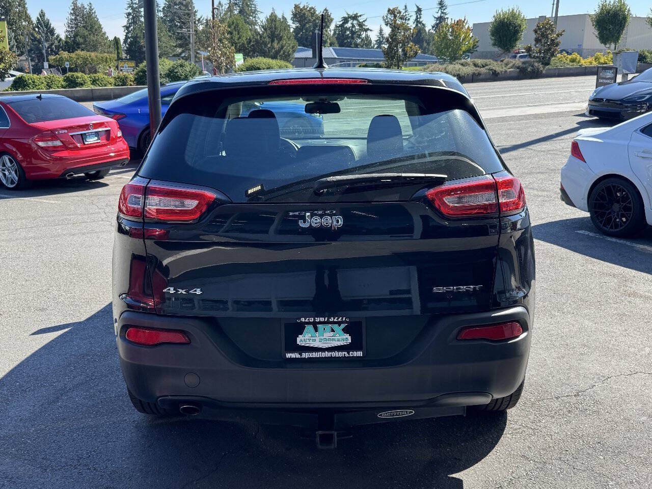 Used 2015 Jeep Cherokee Sport AWD/4WD image 5